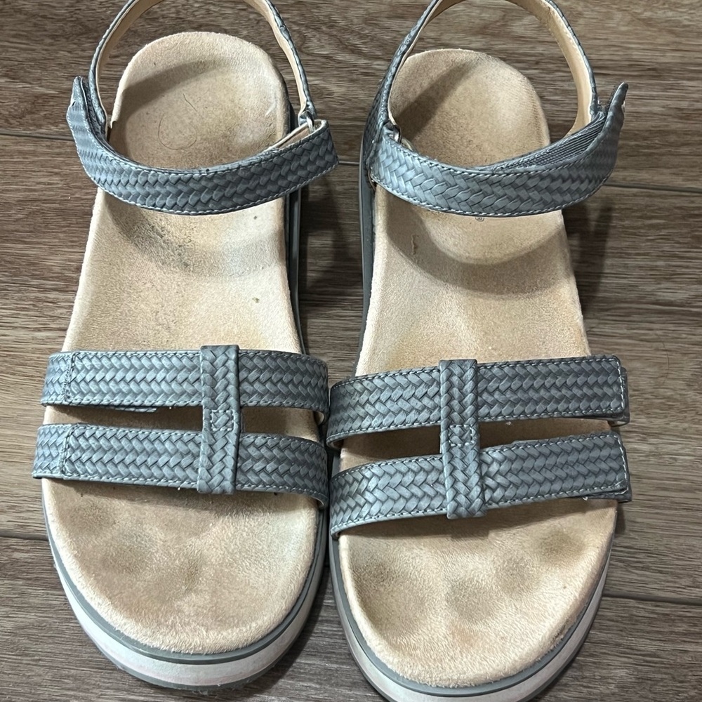 Vionic Lex Sandals platform